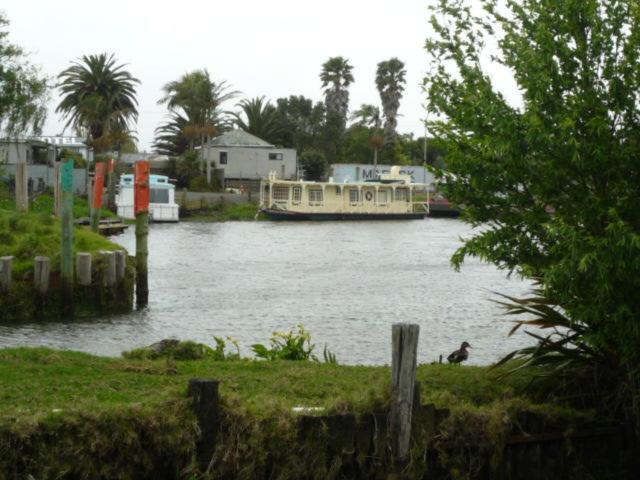 Blue House Villa Awanui Luaran gambar